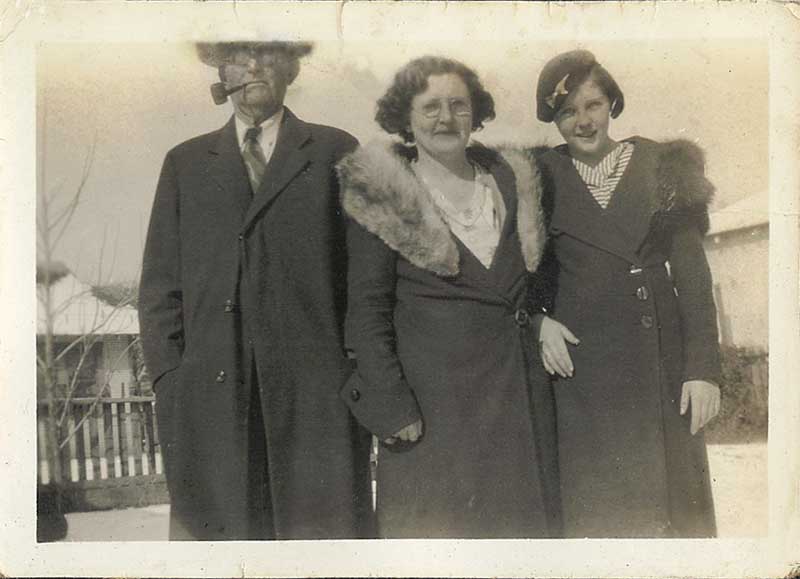 Holloway.willy.sadie.violet about 1936/8