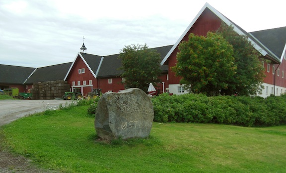 Ostby barn