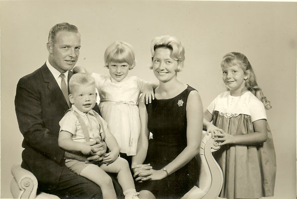 Cora Lou and Dehart family