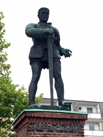 Skipper Clement statue