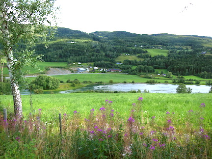 Gudbrandsdalen river near Fåberg Norway