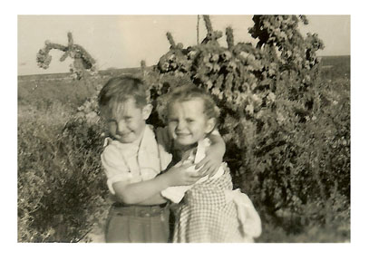 Linnell and Elroy with
        cactus