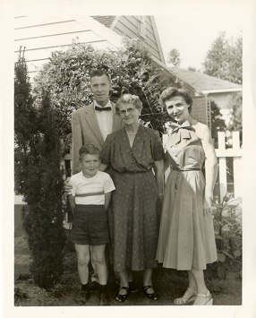 Thing family 1953